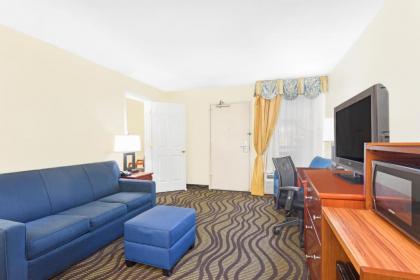 Baymont by Wyndham Savannah Midtown - image 5