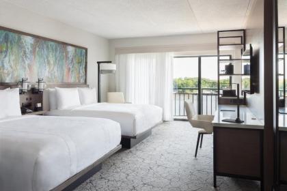 Marriott Savannah Riverfront - image 2