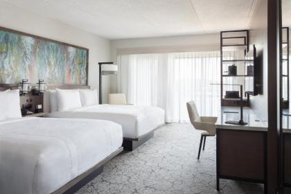 Marriott Savannah Riverfront - image 3