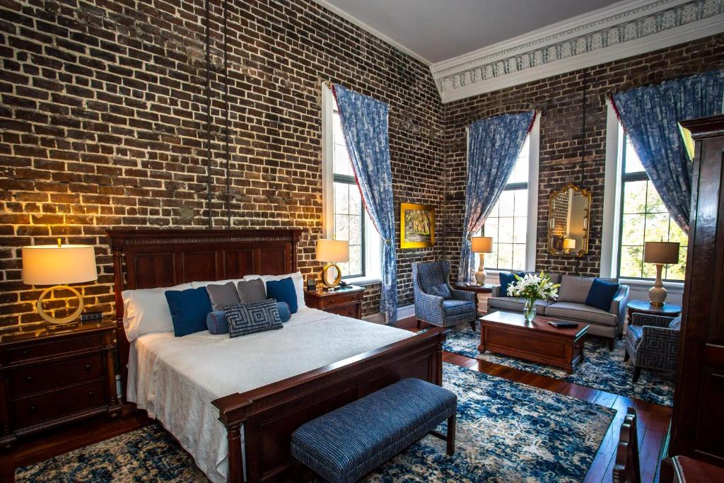 East Bay Inn Historic Inns of Savannah Collection - image 4