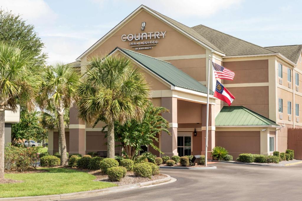 Country Inn & Suites by Radisson Savannah Gateway GA - main image