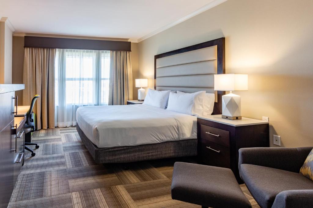 Holiday Inn Express Savannah - Historic District an IHG Hotel - image 5
