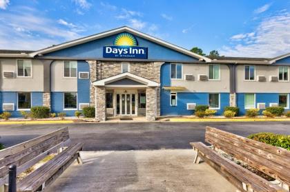 Days Inn by Wyndham Savannah Gateway I 95