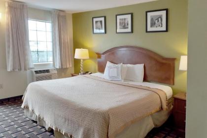 Travelodge by Wyndham Savannah Midtown - image 2