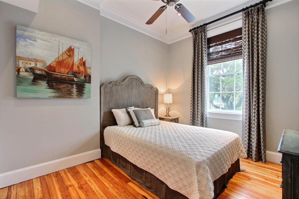 The Suites at Bay - main image