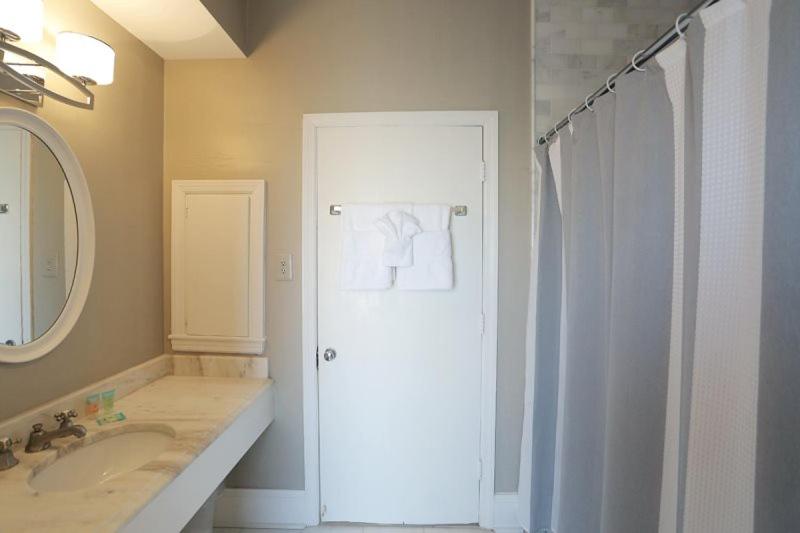 Oglethorpe Manor Main House - image 3