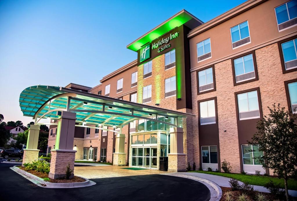 Holiday Inn & Suites - Savannah Airport - Pooler an IHG Hotel - main image