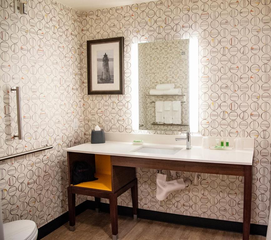 Holiday Inn & Suites - Savannah Airport - Pooler an IHG Hotel - image 4