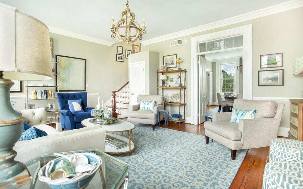 Gordon Chic by Lucky Savannah - main image