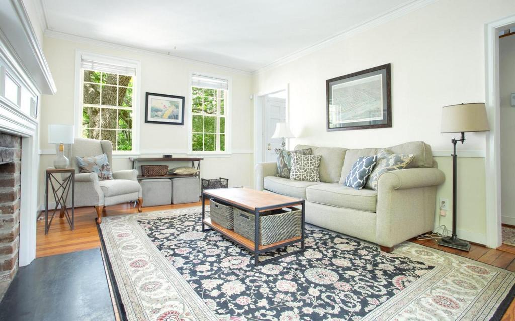 Jasmine Place by Lucky Savannah - main image