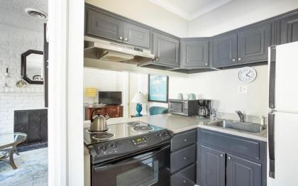 Wakefield Cottage by Lucky Savannah - image 3