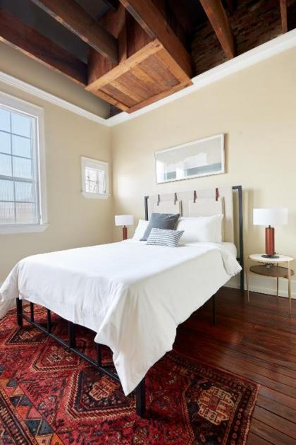 Sonder — Congress Apartments - image 3