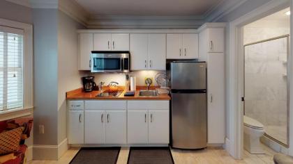Suite Escape - image 11