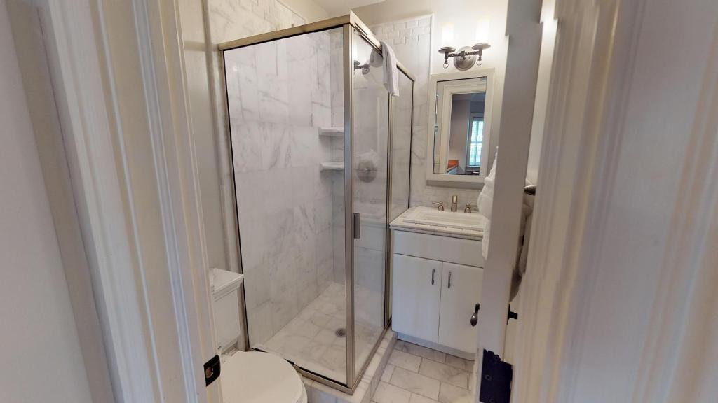 Suite Escape - image 2