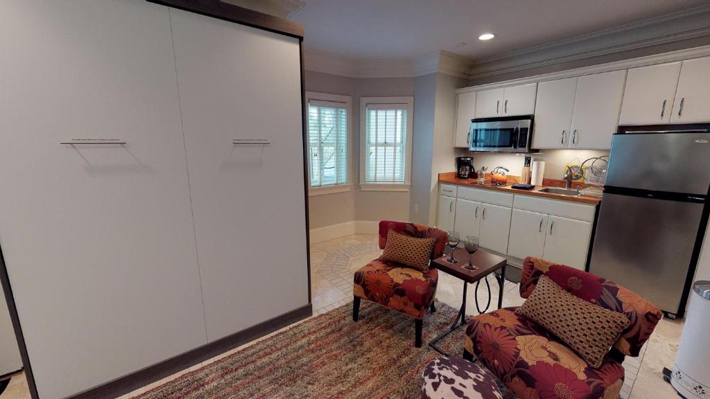 Suite Escape - image 4