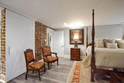 Restored Historic Home 5 bedroom 5 bath with 9 beds - image 9