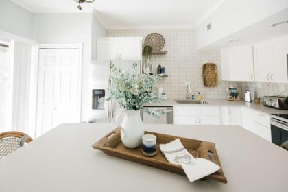 Lynwood Collection on Forsyth 14A by Lucky Savannah - image 12