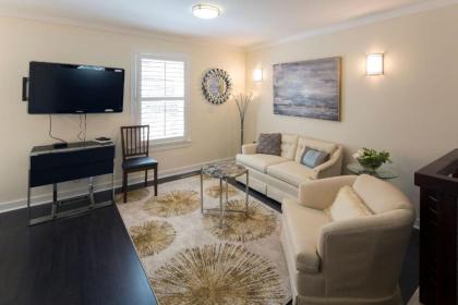 Villa on Broughton Carriage by Lucky Savannah - image 2