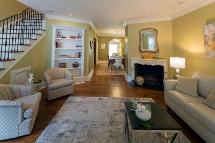 Villa on Broughton Main by Lucky Savannah - image 7
