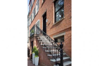 Luxe on Jones - image 14