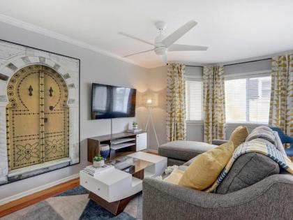 Brand New Vacation Home! Luxurious & Fun Roof top deck private parking! - image 16