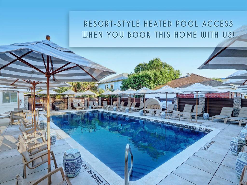 Brand New Vacation Home! Luxurious & Fun Roof top deck private parking! - image 3