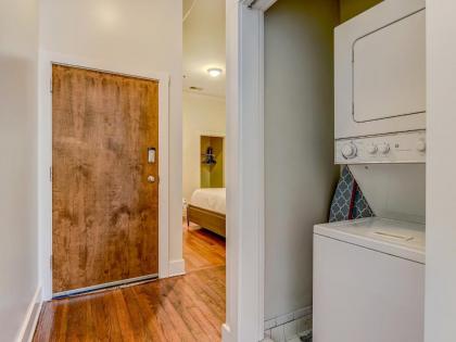 Brand New Listing! Heated Pool Access Walk Everywhere in Historic Savannah - image 14