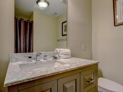 Brand New Listing! Private Roof Top Deck With Views of the Savannah River - image 11