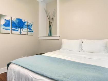 Brand New Listing! Heated Pool Access Walk Everywhere in Historic Savannah - image 11