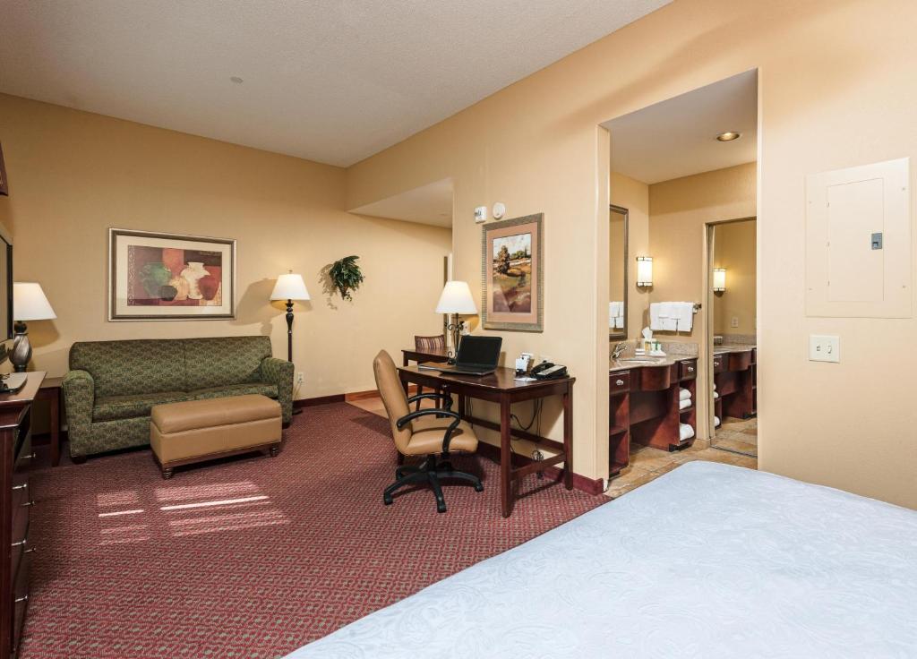 Homewood Suites by Hilton Portland - image 3