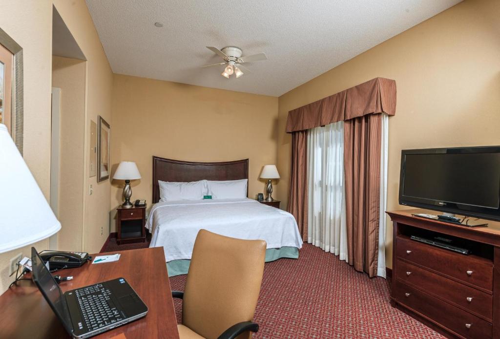 Homewood Suites by Hilton Portland - image 6