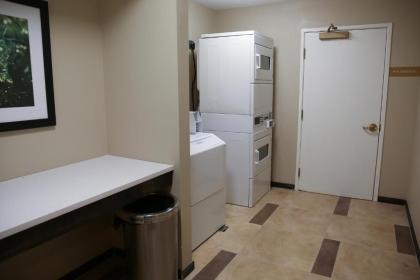Candlewood Suites - Portland - Scarborough an IHG Hotel - image 4