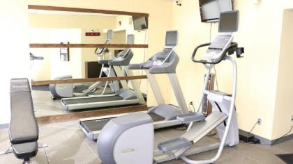 Courtyard by Marriott Portland Airport - image 12