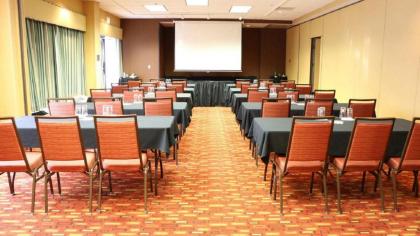 Courtyard by Marriott Portland Airport - image 9