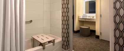 DoubleTree by Hilton Chicago/Schaumburg - image 21