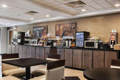 Wingate by Wyndham Schaumburg/Convention Center - image 2