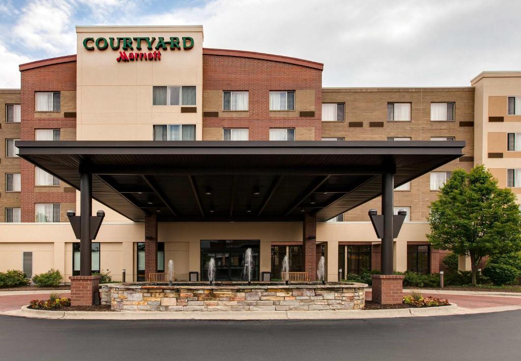 Courtyard by Marriott Chicago Schaumburg/Woodfield Mall - main image