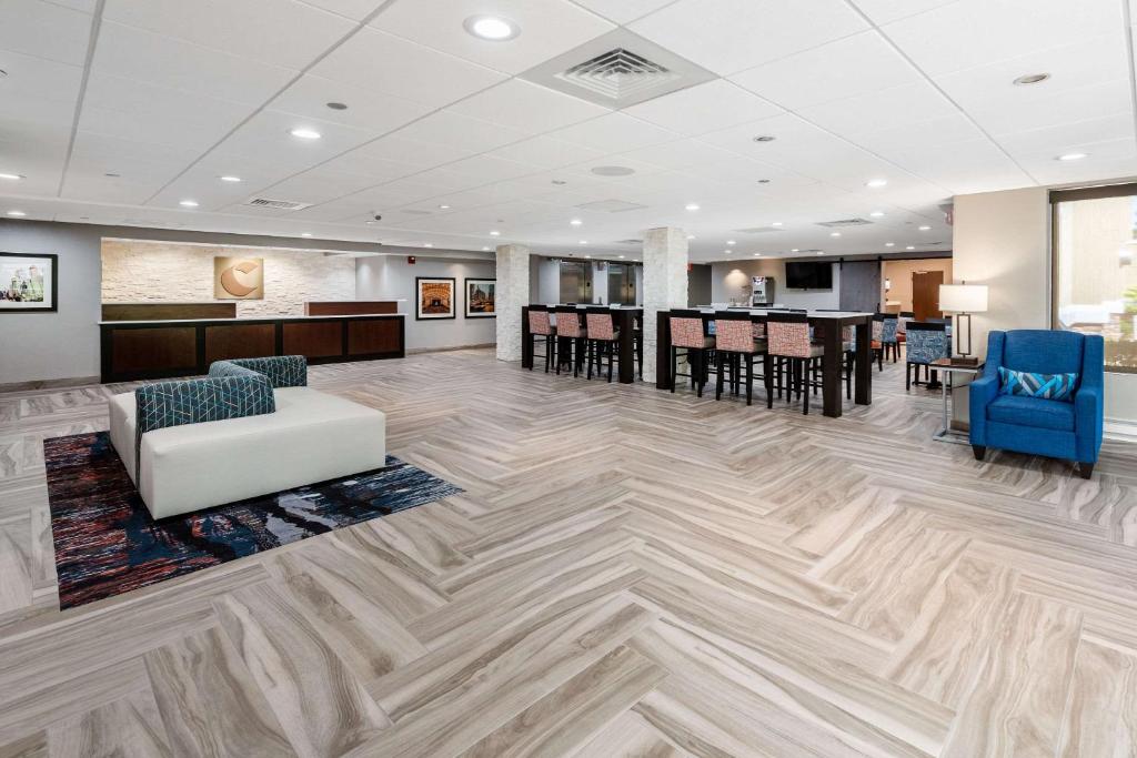 Comfort Inn Schaumburg Woodfield Chicago - image 3