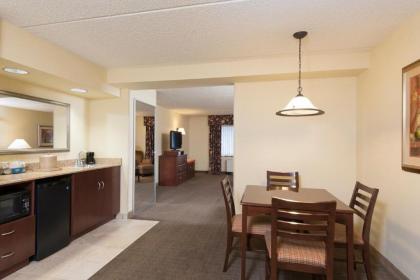 Hampton Inn Schenectady - image 8