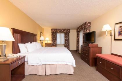 Hampton Inn Schenectady - image 9