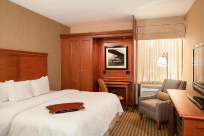 Hampton Inn Chicago-O'Hare International Airport - image 12