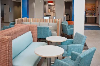 Holiday Inn Express Hotel & Suites Scott-Lafayette West an IHG Hotel - image 12