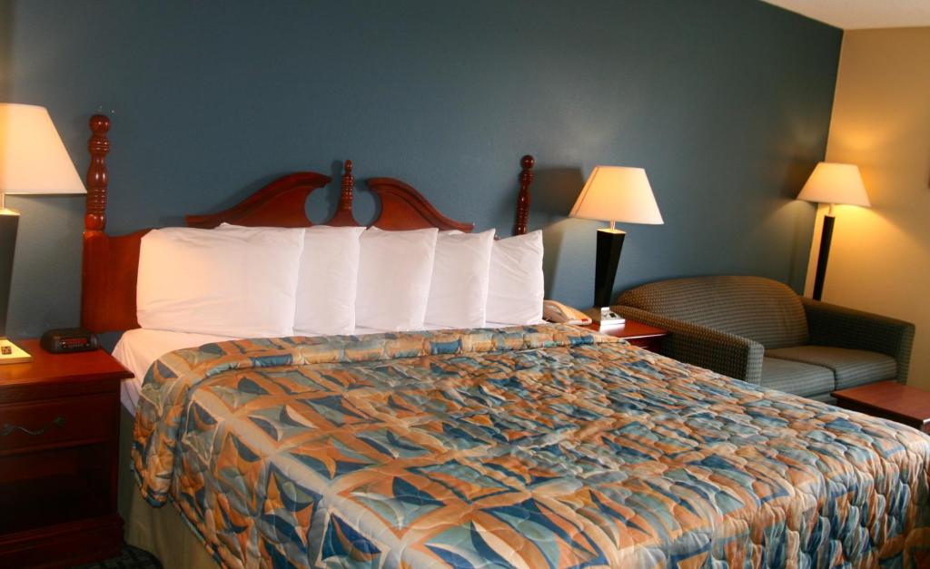 Ambassador Inn Lafayette - image 3