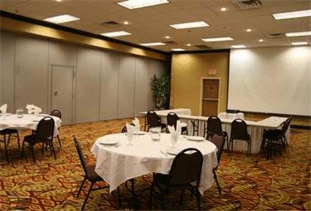 Hampton Inn & Suites Scottsbluff - image 3