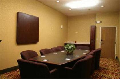 Hampton Inn & Suites Scottsbluff - image 4