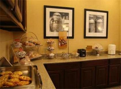 Hampton Inn & Suites Scottsbluff - image 5