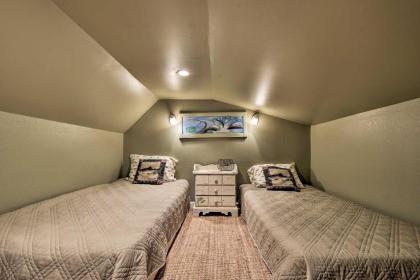 Guntersville Lake Home with Covered Boat Slip! - image 6