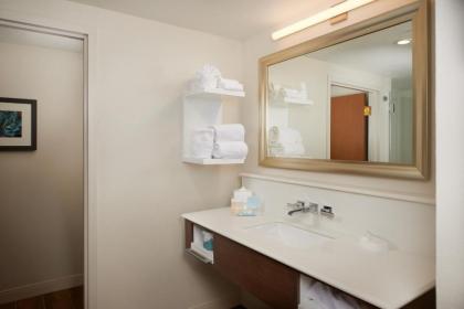 Hampton Inn & Suites Phoenix/Scottsdale - image 3