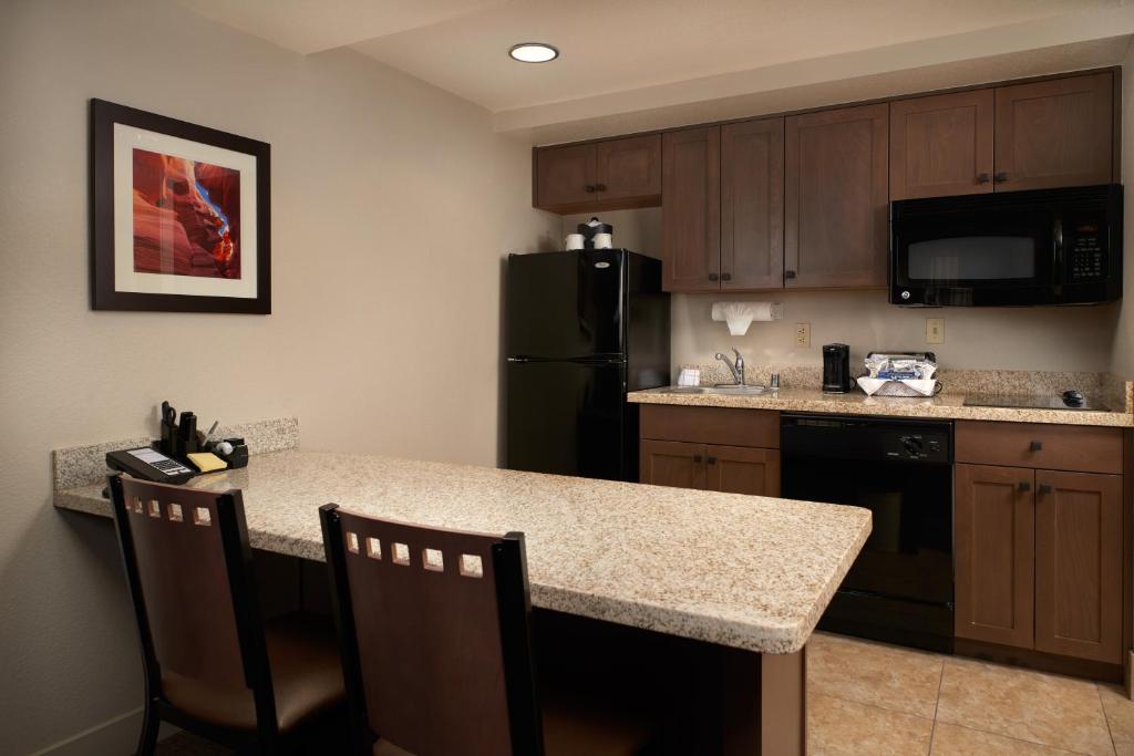 Hampton Inn & Suites Phoenix/Scottsdale - image 5