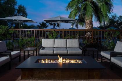 Courtyard Scottsdale North - image 4